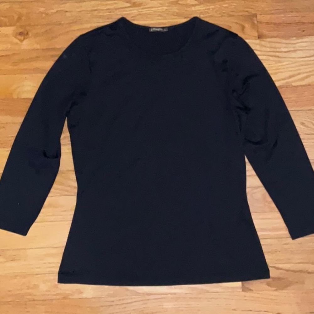 J. McLaughlin 3/4 sleeve top. Solid black